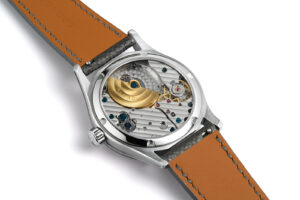 Quantra Caseback